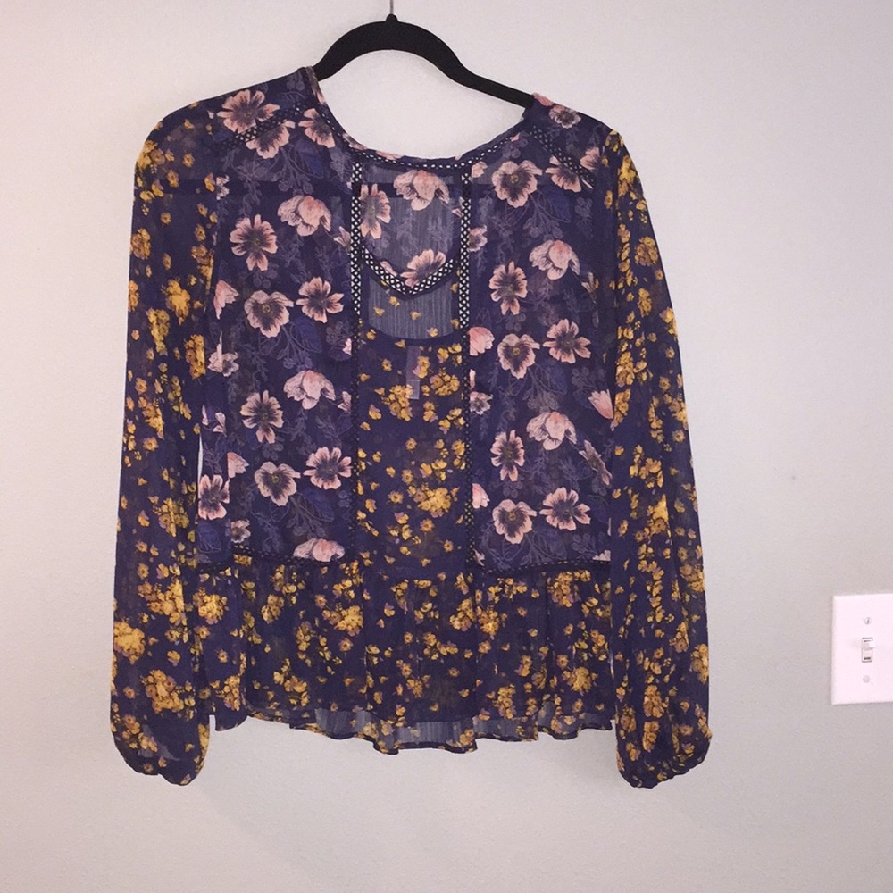 Floral top
